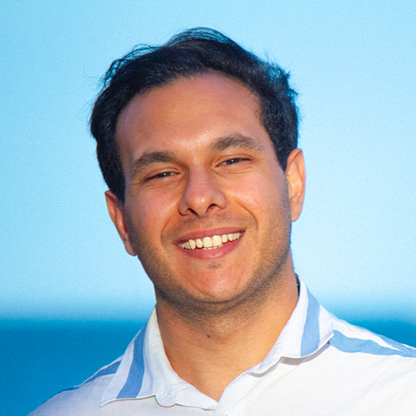 Adolfo Deffit Angelica