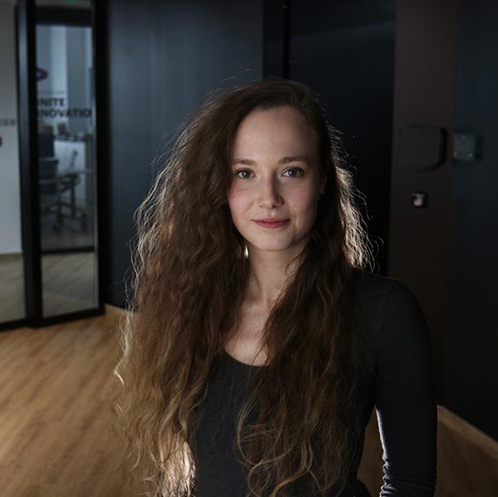 Linda Lukovicsova
